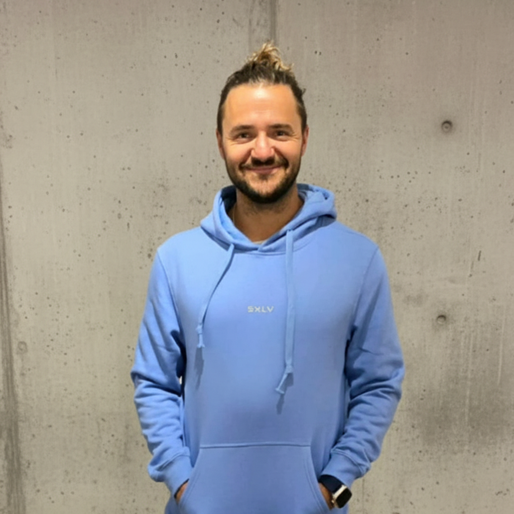 Polerón Essential Hoodie